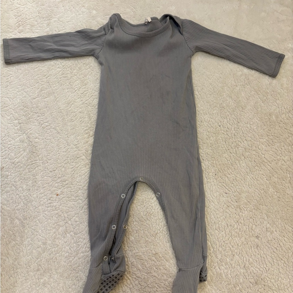 Quincy Mae Charcoal Kids Pajama Set